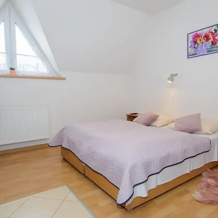 Broniewskiego Bed & Breakfast