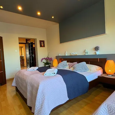 Bed & Breakfast Broniewskiego *