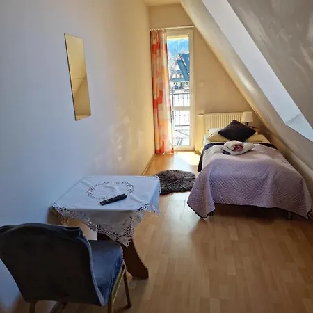 ベッド・アンド・ブレックファスト Broniewskiego - 3*