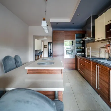 Broniewskiego -