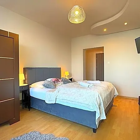 Bed and Breakfast Broniewskiego -