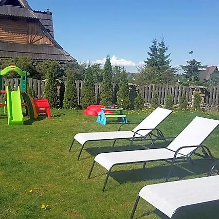 Broniewskiego - 3*